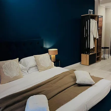 Bella Studio-only Adults 3*